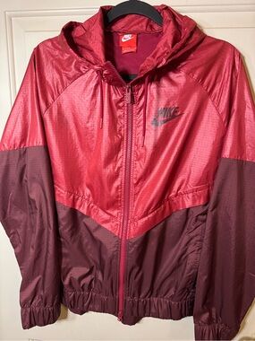 Nike Women's Two-Tone Red Burgundy Windbreaker Jacket